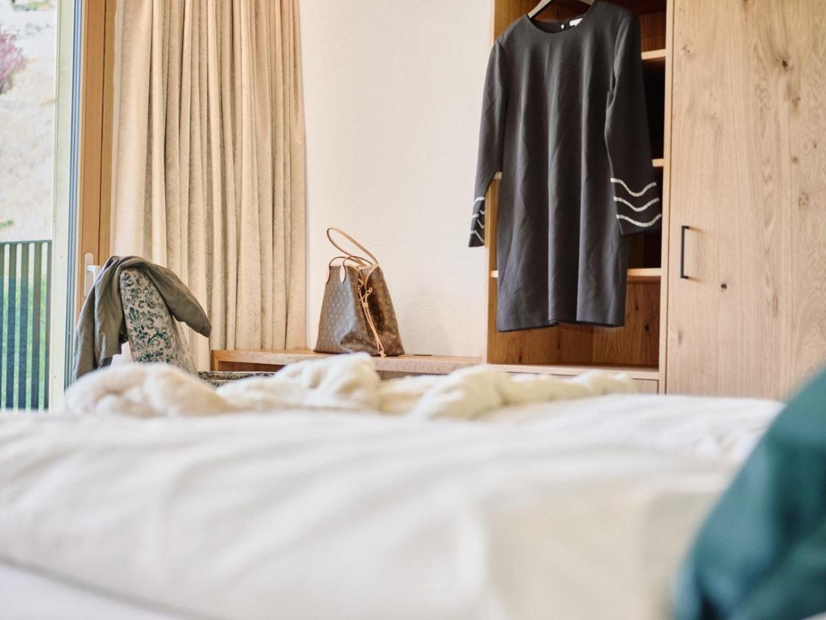 Boutique Apartment Sonnenhang - Incl Rooftop Spa 弗利斯 外观 照片