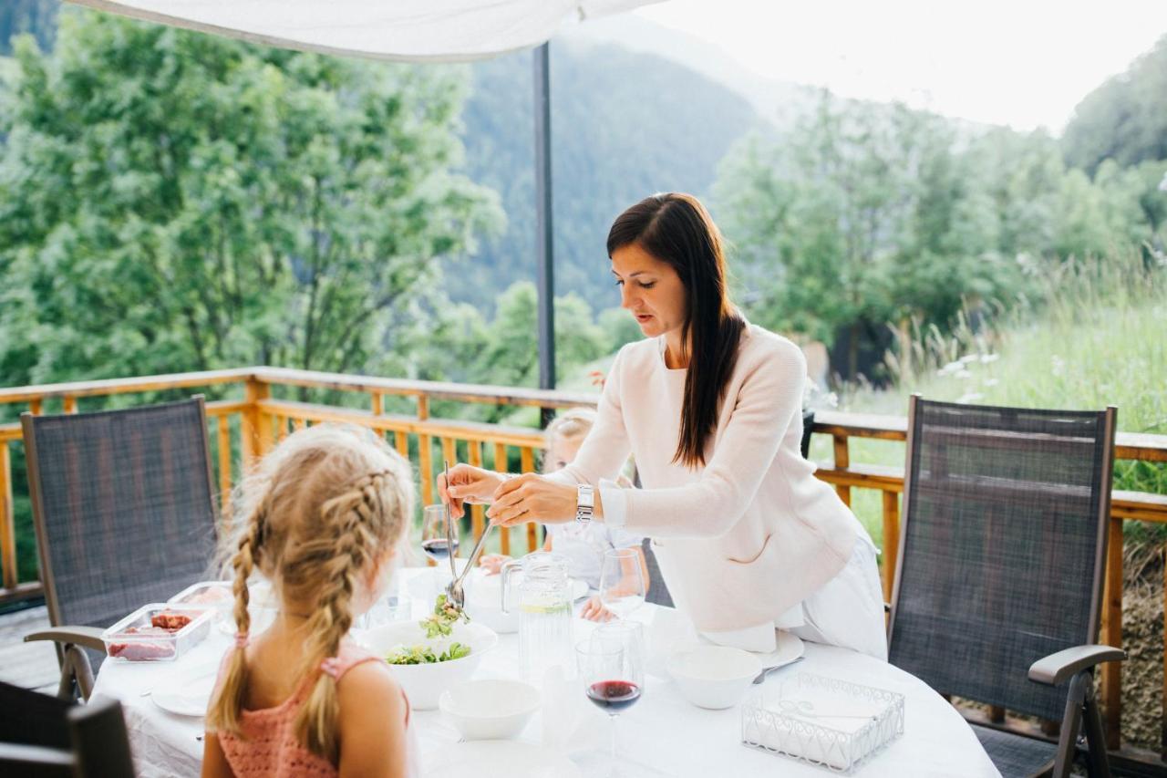 Boutique Apartment Sonnenhang - Incl Rooftop Spa 弗利斯 外观 照片