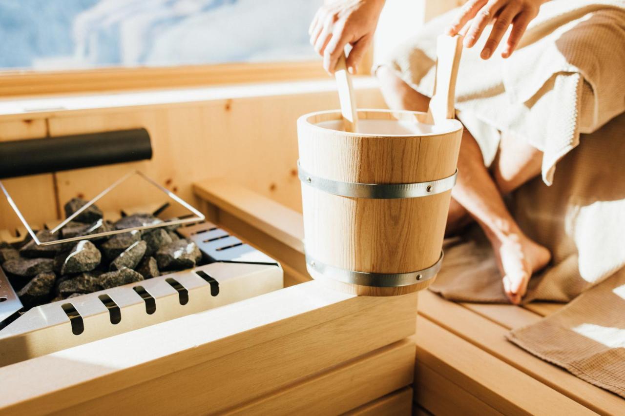Boutique Apartment Sonnenhang - Incl Rooftop Spa 弗利斯 外观 照片