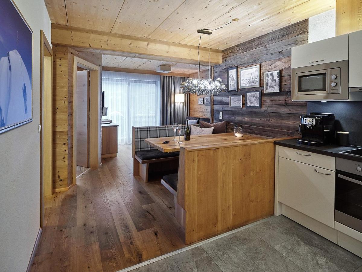 Boutique Apartment Sonnenhang - Incl Rooftop Spa 弗利斯 外观 照片