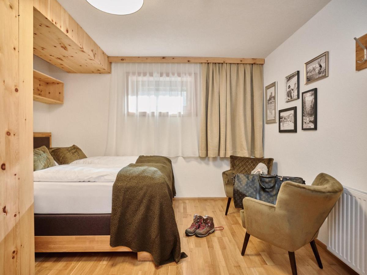 Boutique Apartment Sonnenhang - Incl Rooftop Spa 弗利斯 外观 照片