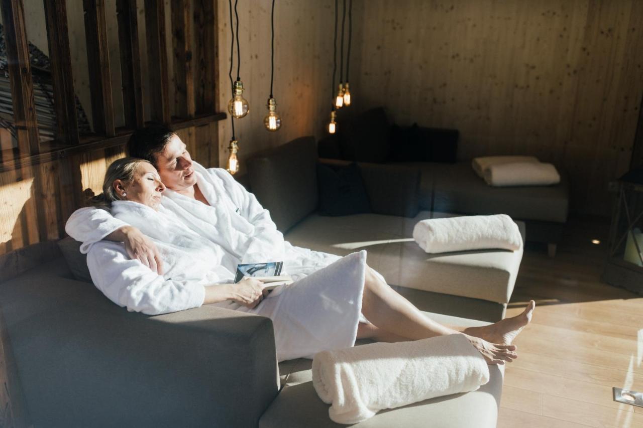 Boutique Apartment Sonnenhang - Incl Rooftop Spa 弗利斯 外观 照片